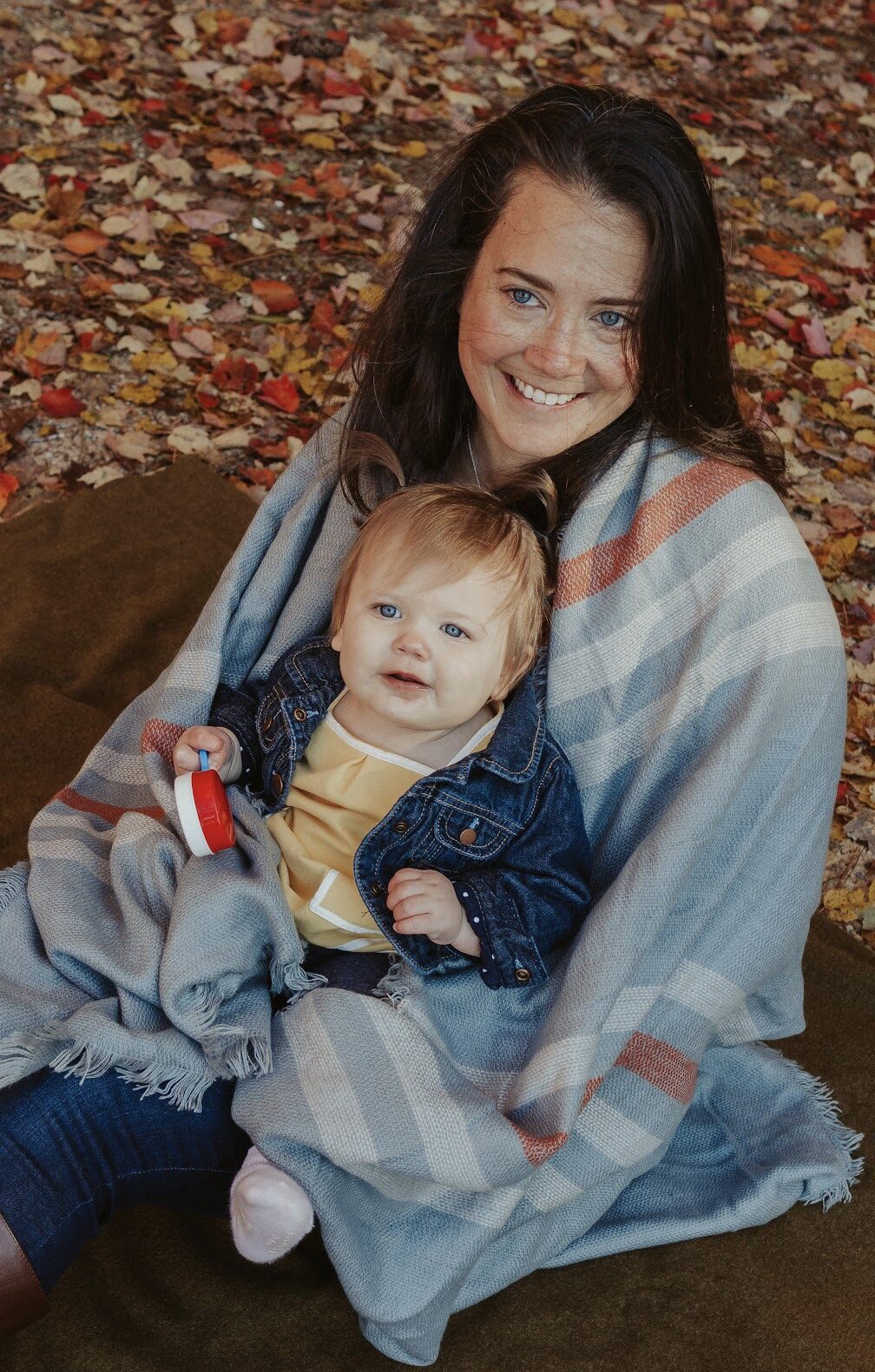 Family and children photograph, image 3